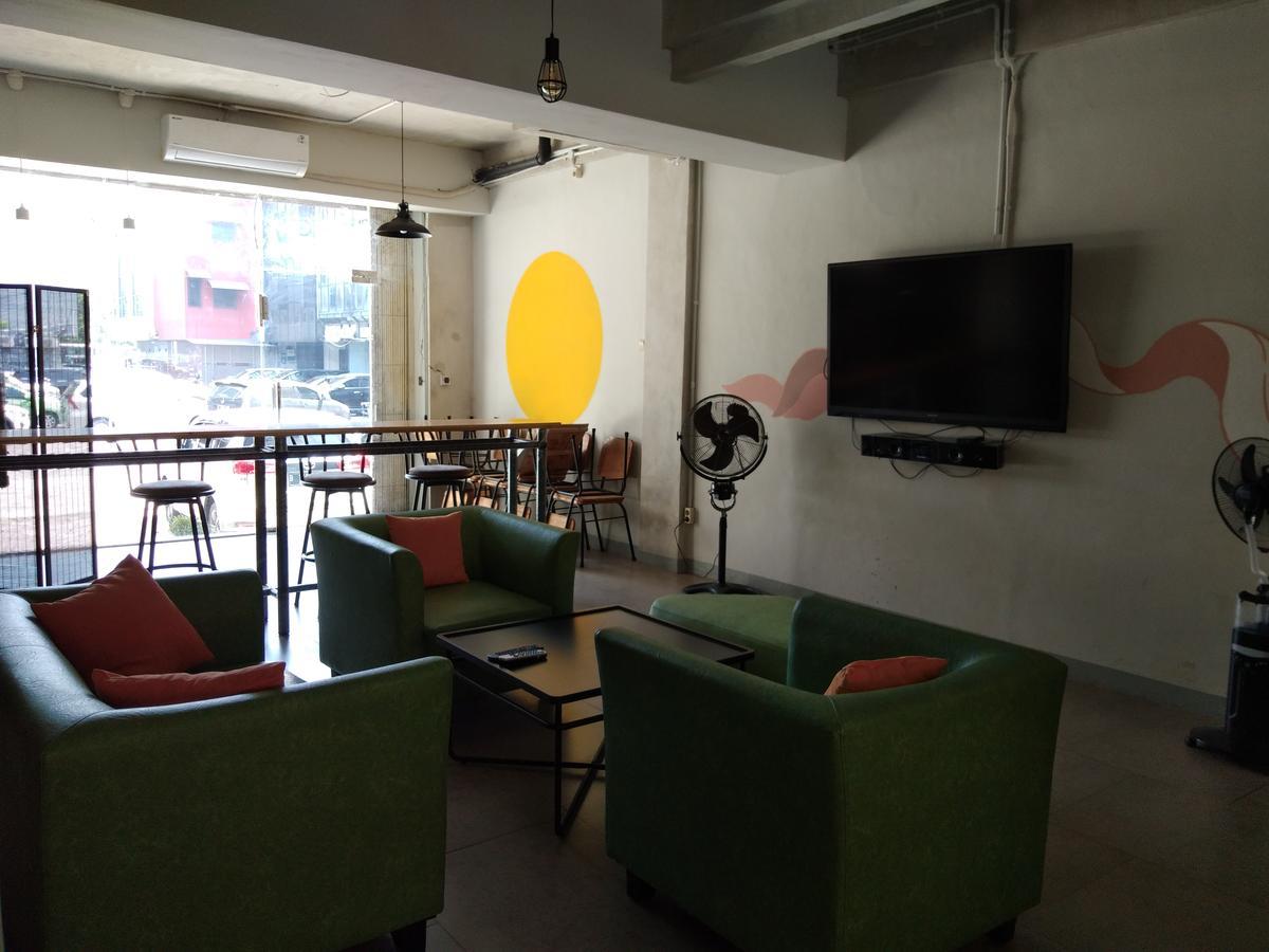 Pinx'S Hostel Jakarta Bagian luar foto