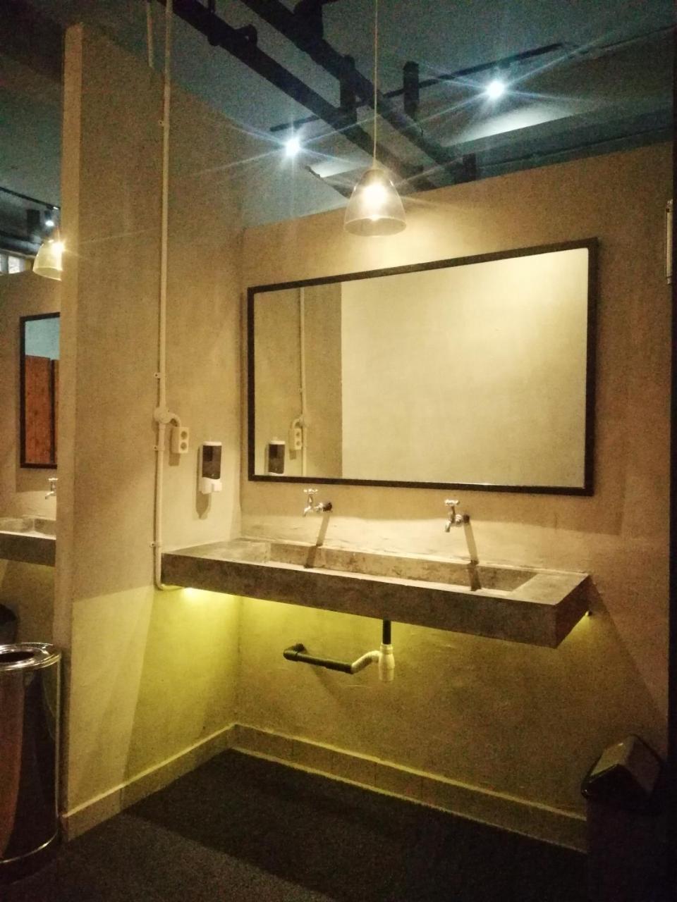 Pinx'S Hostel Jakarta Bagian luar foto