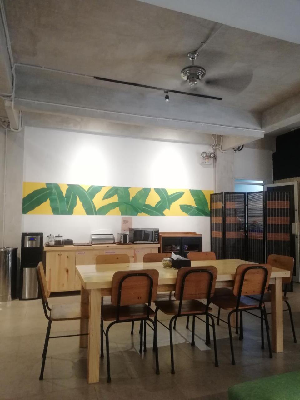 Pinx'S Hostel Jakarta Bagian luar foto
